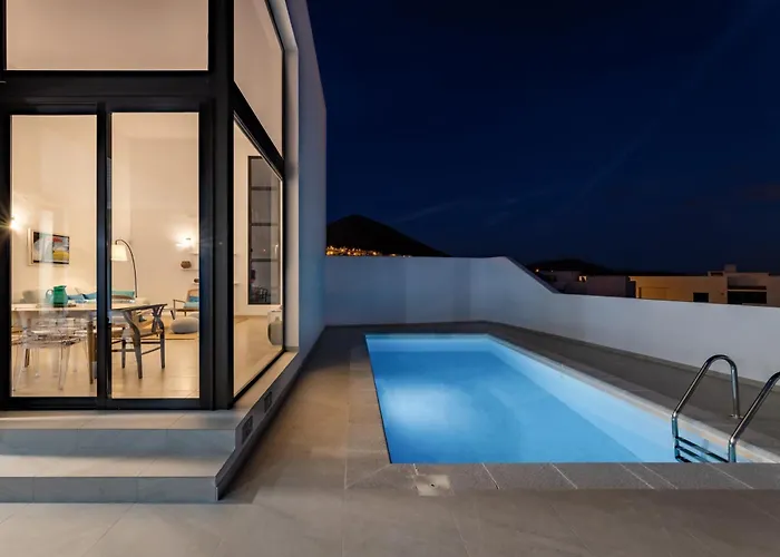 Casahost Fontaine Bleue Villa *