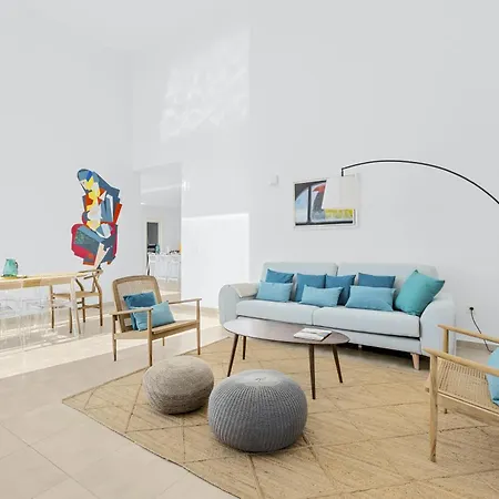 Casahost Fontaine Bleue * Tias