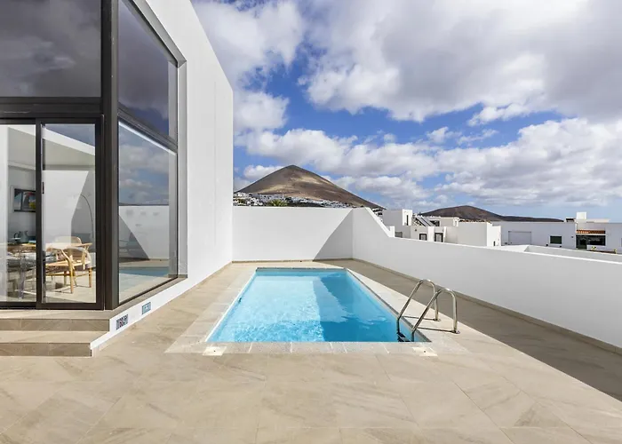 Casahost Fontaine Bleue Villa *