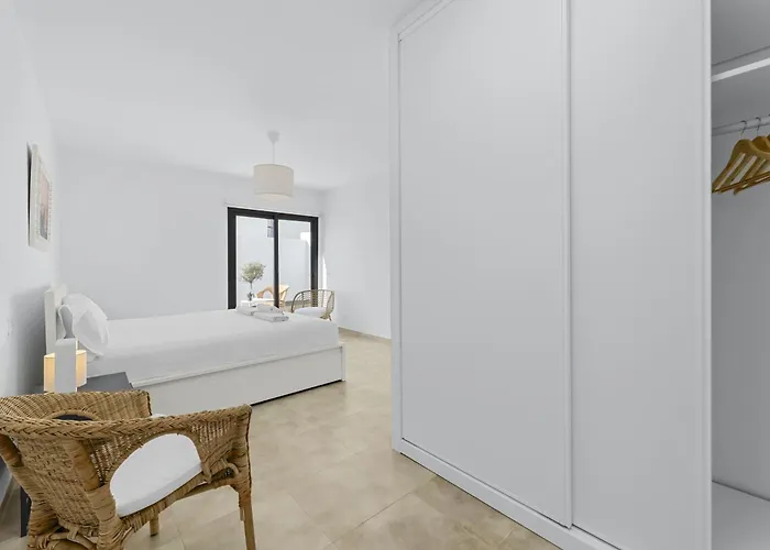 Casahost Fontaine Bleue *